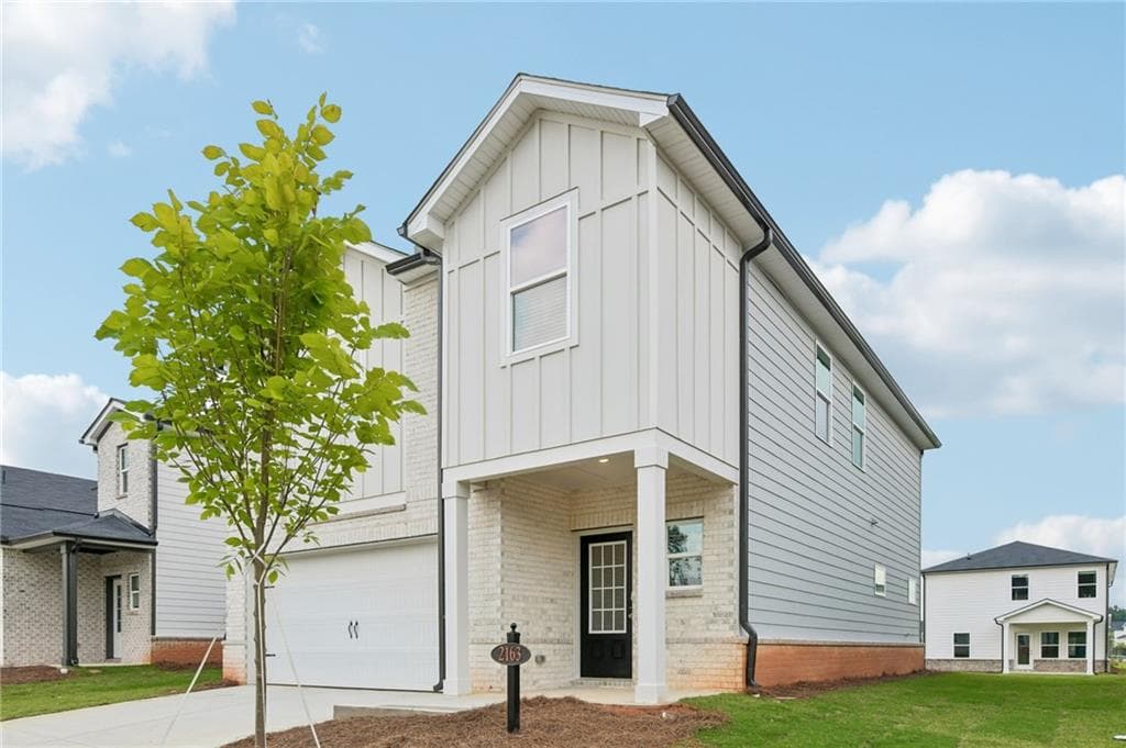 4 bedroom, 3 bathroom, 1,934 sq ft single family residence under contract at 2163 Martin Spring Bend, Lawrenceville, GA 30045 — photo 2