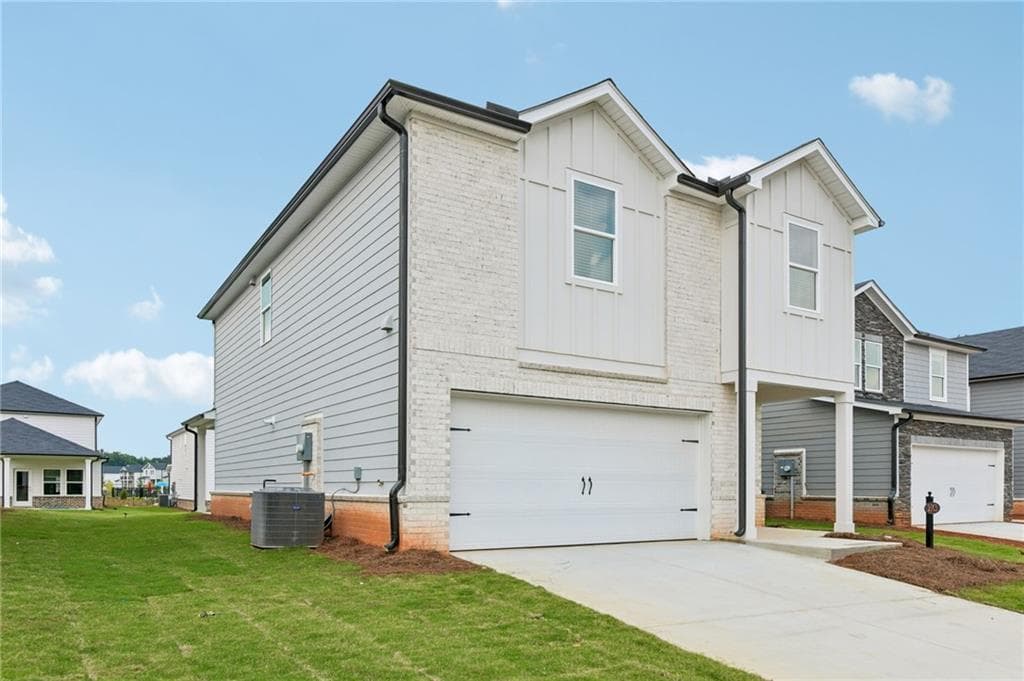 4 bedroom, 3 bathroom, 1,934 sq ft single family residence under contract at 2163 Martin Spring Bend, Lawrenceville, GA 30045 — photo 3