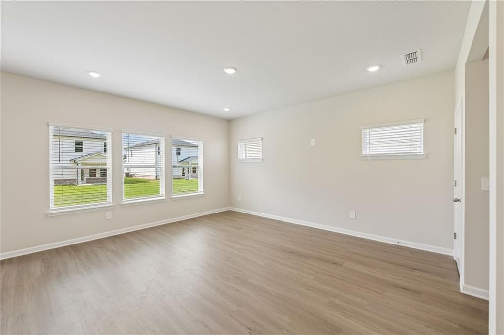 4 bedroom, 3 bathroom, 1,934 sq ft single family residence under contract at 2163 Martin Spring Bend, Lawrenceville, GA 30045 — photo 8