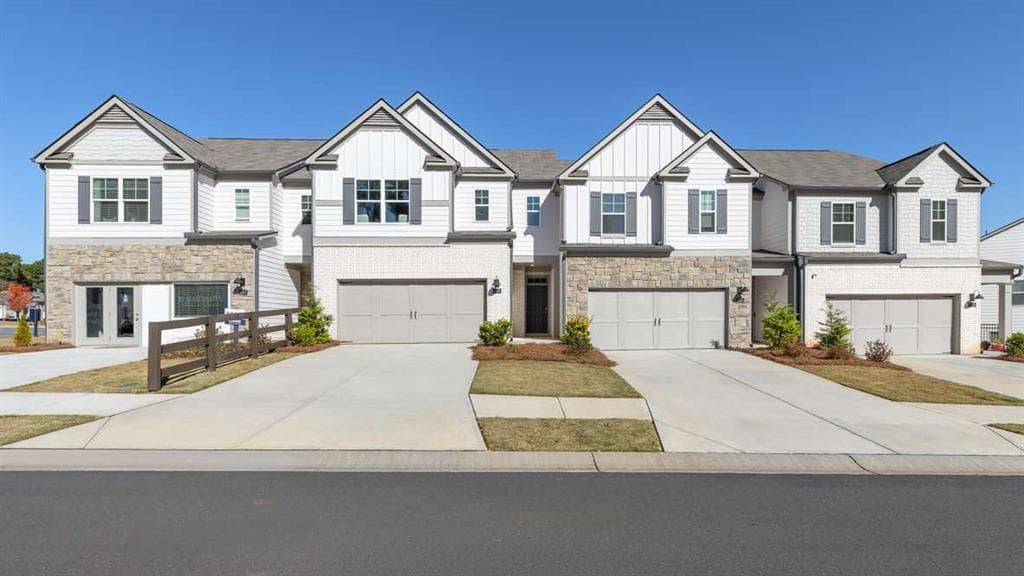 4 bedroom, 3 bathroom, 2,125 sq ft townhouse for sale at 4906 Balsa Point, Acworth, GA 30101