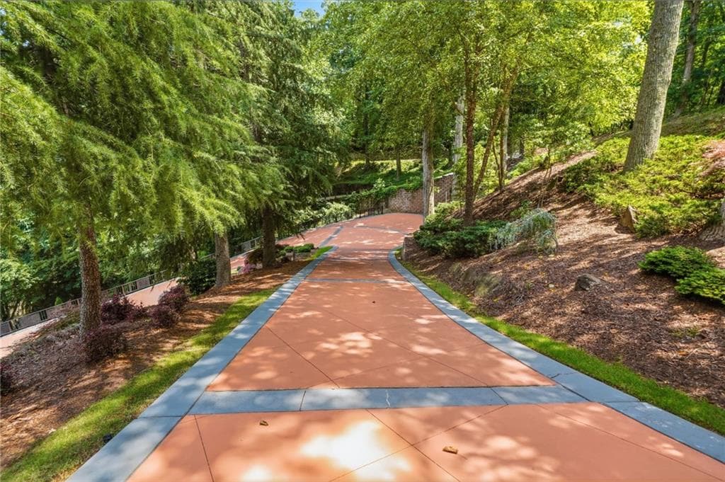 4 bedroom, 6 bathroom, 7,800 sq ft single family residence for sale at 8970 Fields Way, Gainesville, GA 30506 — photo 4