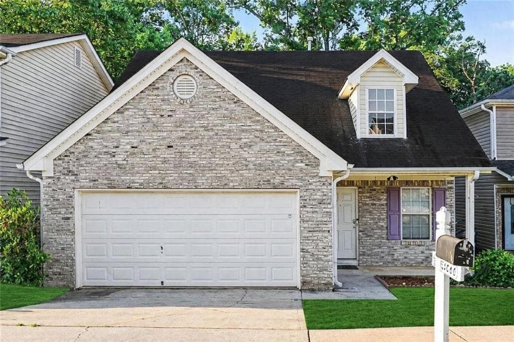 3 bedroom, 3 bathroom, 1,473 sq ft single family residence under contract at 5060 Tussahaw Crossing, Mcdonough, GA 30252