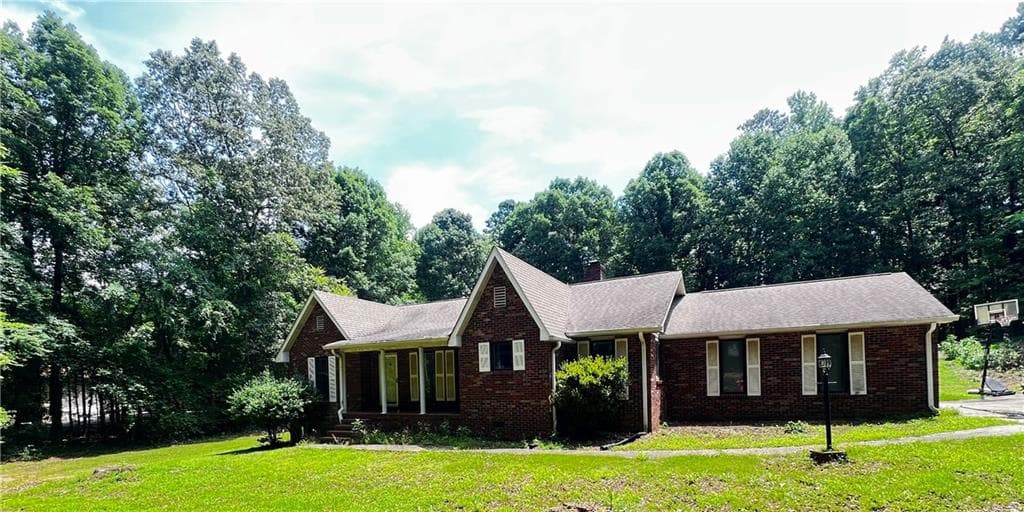 3 bedroom, 3 bathroom, 1,864 sq ft single family residence sold at 760 Pine Needle Road, Hampton, GA 30228