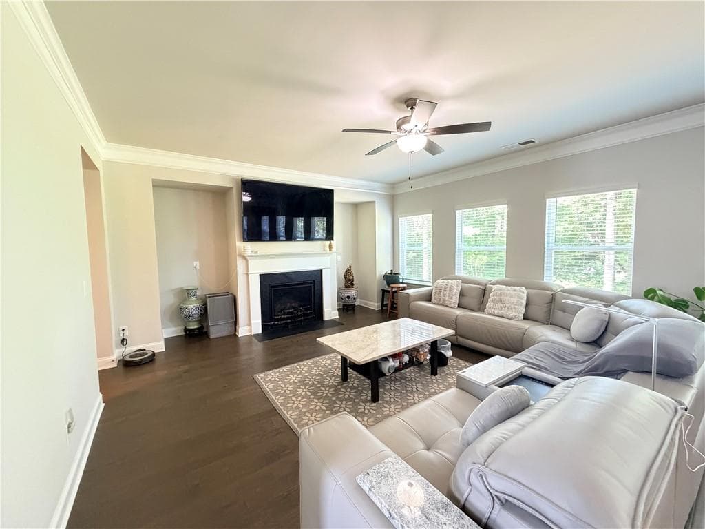 4 bedroom, 3 bathroom, 3,040 sq ft single family residence for sale at 5100 Woodline View Circle, Auburn, GA 30011 — photo 8