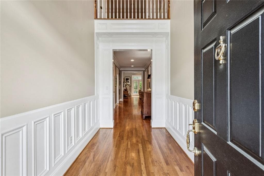 4 bedroom, 4 bathroom, 3,211 sq ft single family residence for sale at 3408 Paces Ferry Circle, Smyrna, GA 30080 — photo 4