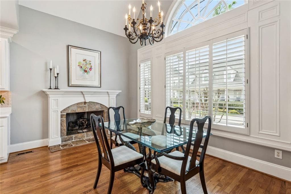 4 bedroom, 4 bathroom, 3,211 sq ft single family residence for sale at 3408 Paces Ferry Circle, Smyrna, GA 30080 — photo 6