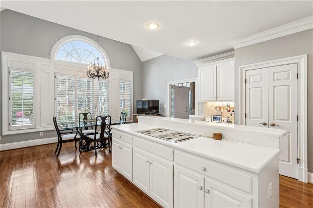 4 bedroom, 4 bathroom, 3,211 sq ft single family residence for sale at 3408 Paces Ferry Circle, Smyrna, GA 30080 — photo 8