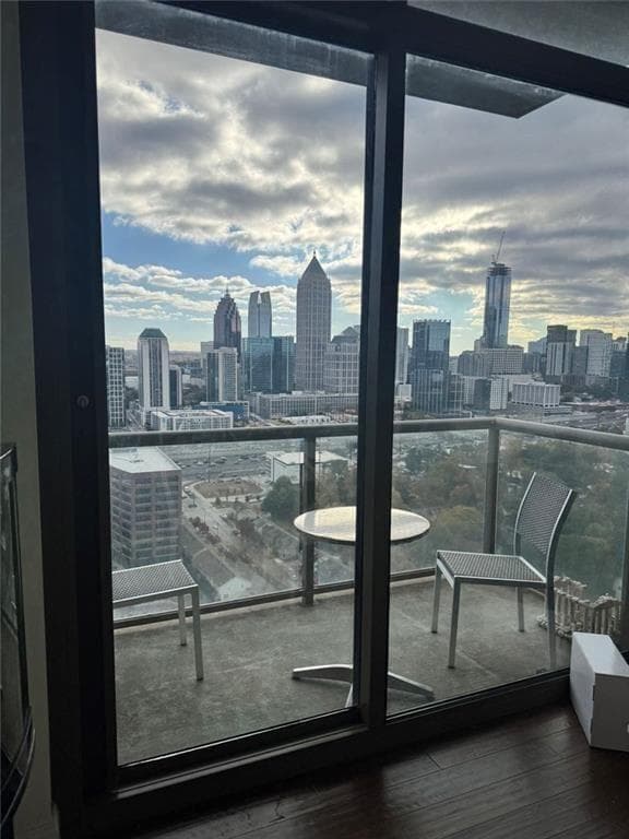 2 bedroom, 3 bathroom, 1,535 sq ft condominium for sale at 270 17th Street 2901, Atlanta, GA 30363 — photo 4