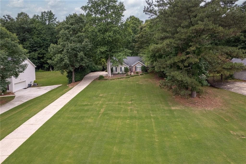 3 bedroom, 2 bathroom, 1,563 sq ft single family residence for sale at 605 Freeman Drive, Covington, GA 30016 — photo 3