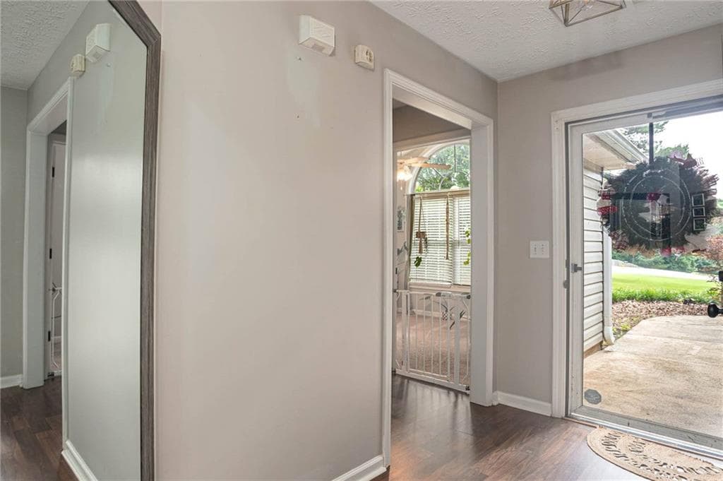3 bedroom, 2 bathroom, 1,563 sq ft single family residence for sale at 605 Freeman Drive, Covington, GA 30016 — photo 7