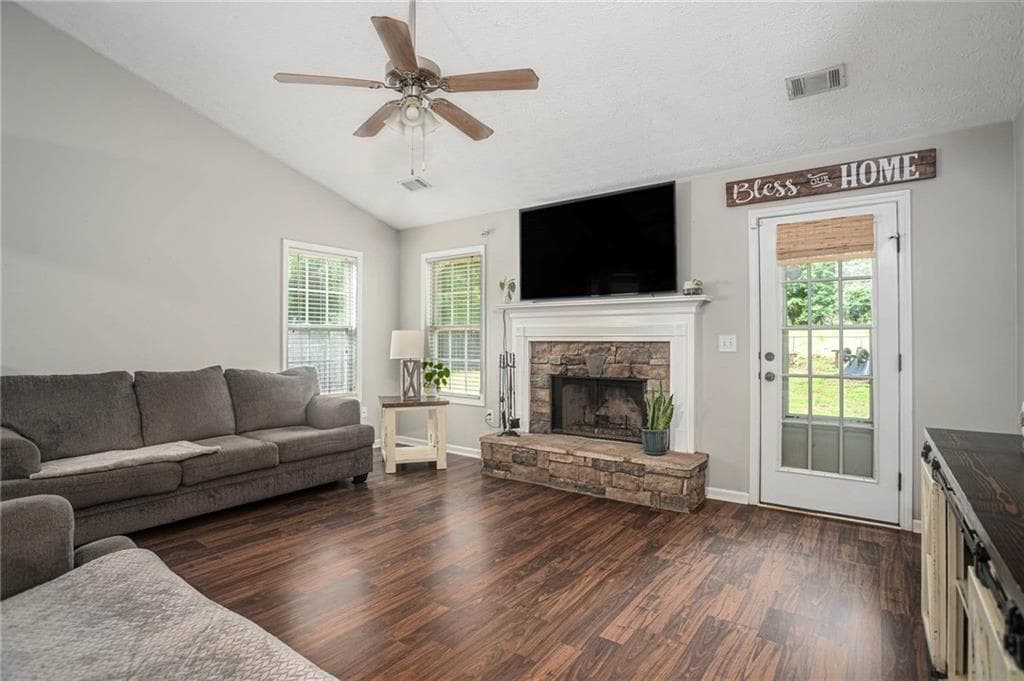 3 bedroom, 2 bathroom, 1,563 sq ft single family residence for sale at 605 Freeman Drive, Covington, GA 30016 — photo 10