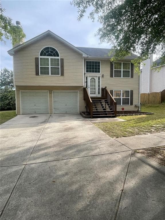 3 bedroom, 2 bathroom, 2,186 sq ft single family residence for rent at 5160 Bridle Point Parkway, Snellville, GA 30039 for $2,200 a month — photo 1 of 25