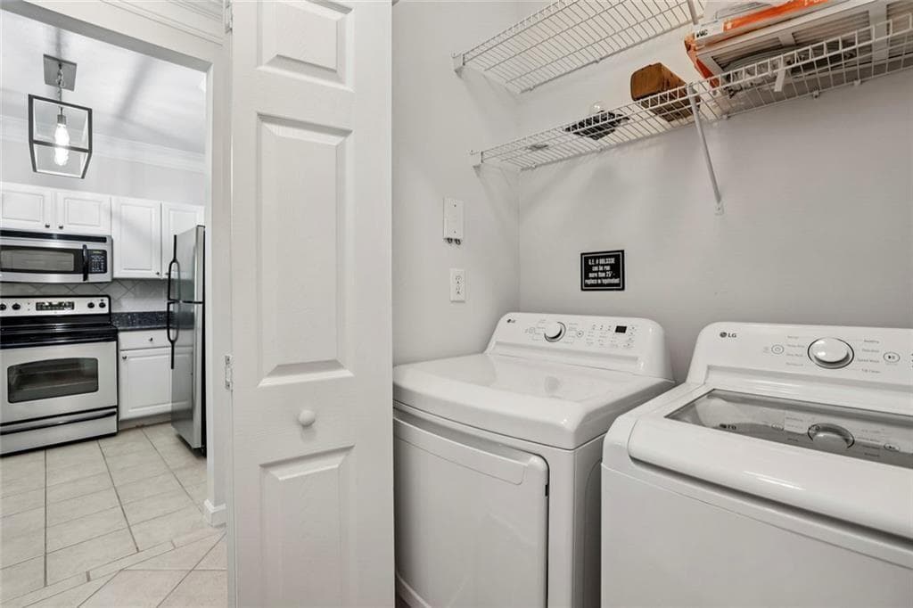 1 bedroom, 1 bathroom, 752 sq ft condominium under contract at 1850 Cotillion Drive 2205, Atlanta, GA 30338 — photo 8
