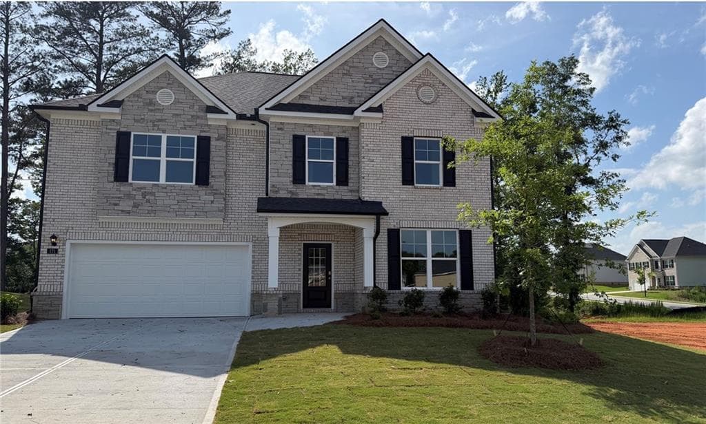 5 bedroom, 3 bathroom, 3,216 sq ft single family residence for sale at 171 Sandy Oak Drive, Loganville, GA 30052