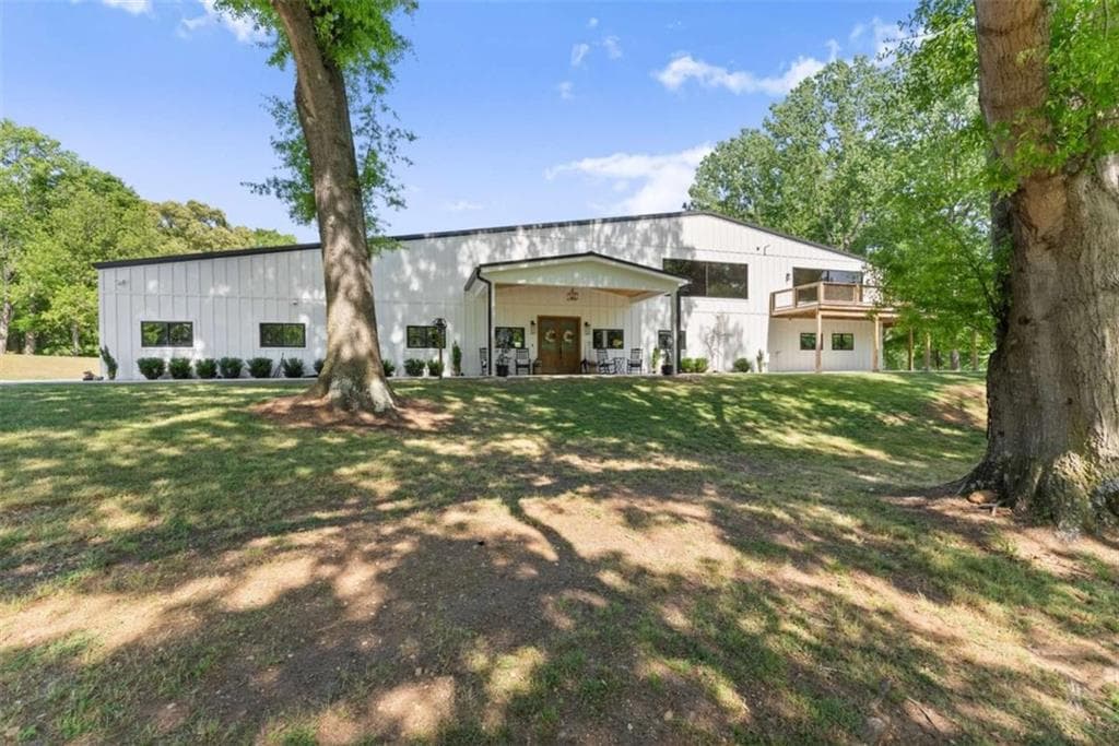 8 bedroom, 11 bathroom, 25,000 sq ft single family residence for sale at 951 Canter Way, Jefferson, GA 30549 — photo 3