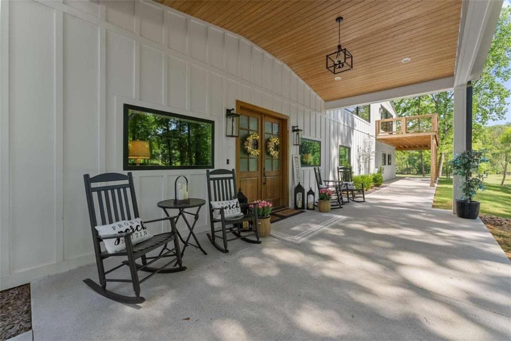 8 bedroom, 11 bathroom, 25,000 sq ft single family residence for sale at 951 Canter Way, Jefferson, GA 30549 — photo 8