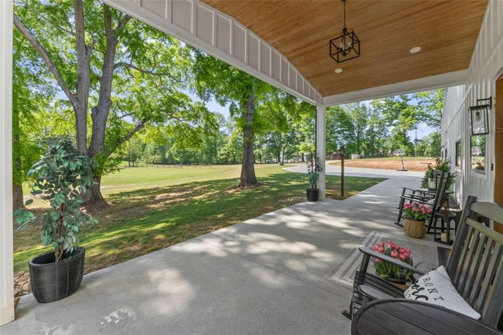 8 bedroom, 11 bathroom, 25,000 sq ft single family residence for sale at 951 Canter Way, Jefferson, GA 30549 — photo 9