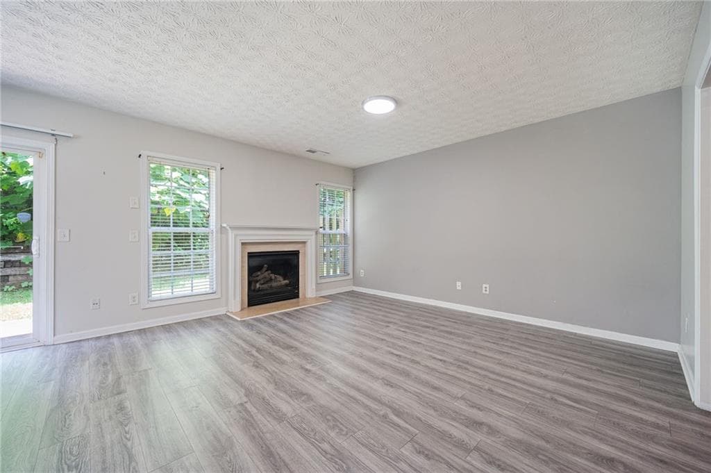 3 bedroom, 3 bathroom, 1,633 sq ft townhouse for sale at 6131 Brookechase Lane, Norcross, GA 30093 — photo 4