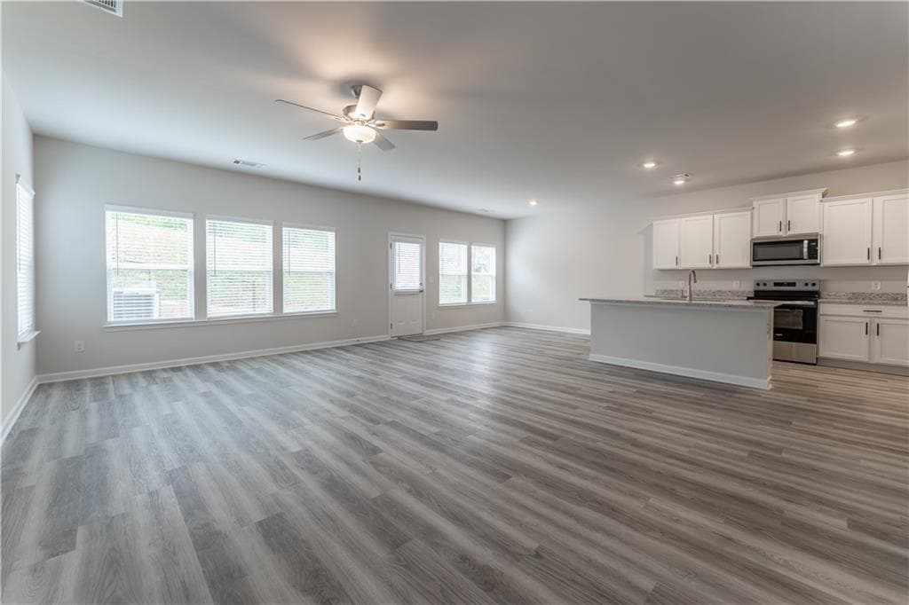 4 bedroom, 3 bathroom, 2,252 sq ft townhouse for rent at 4129 Oakwood Terrace Court, Oakwood, GA 30566 for $2,000 a month — photo 7