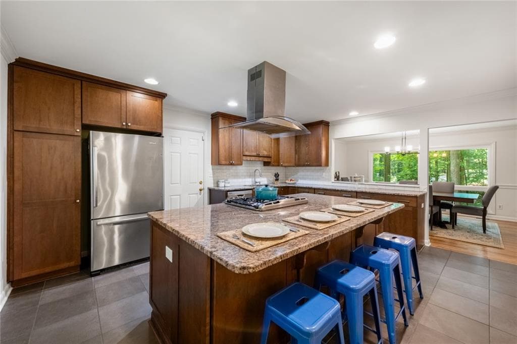 5 bedroom, 4 bathroom, 4,074 sq ft single family residence for sale at 3700 Cloudland Drive, Atlanta, GA 30327 — photo 8
