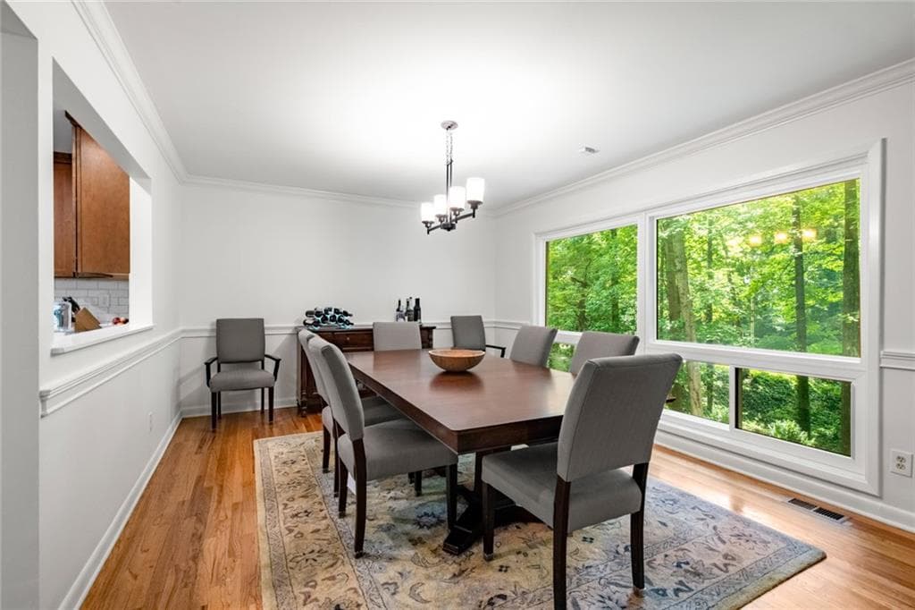 5 bedroom, 4 bathroom, 4,074 sq ft single family residence for sale at 3700 Cloudland Drive, Atlanta, GA 30327 — photo 9