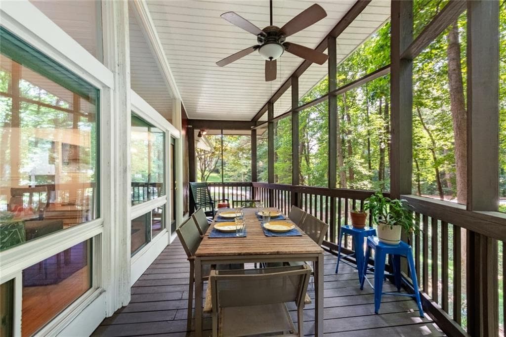 5 bedroom, 4 bathroom, 4,074 sq ft single family residence for sale at 3700 Cloudland Drive, Atlanta, GA 30327 — photo 3