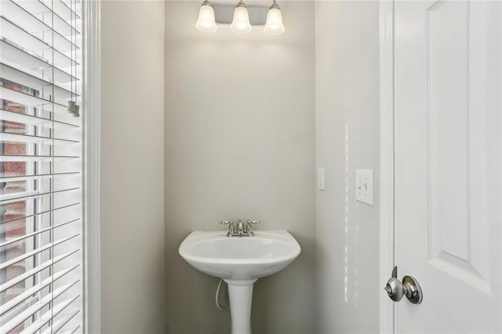 3 bedroom, 4 bathroom, 1,742 sq ft townhouse for rent at 642 Bernay Way, Sandy Springs, GA 30350 for $2,650 a month — photo 9