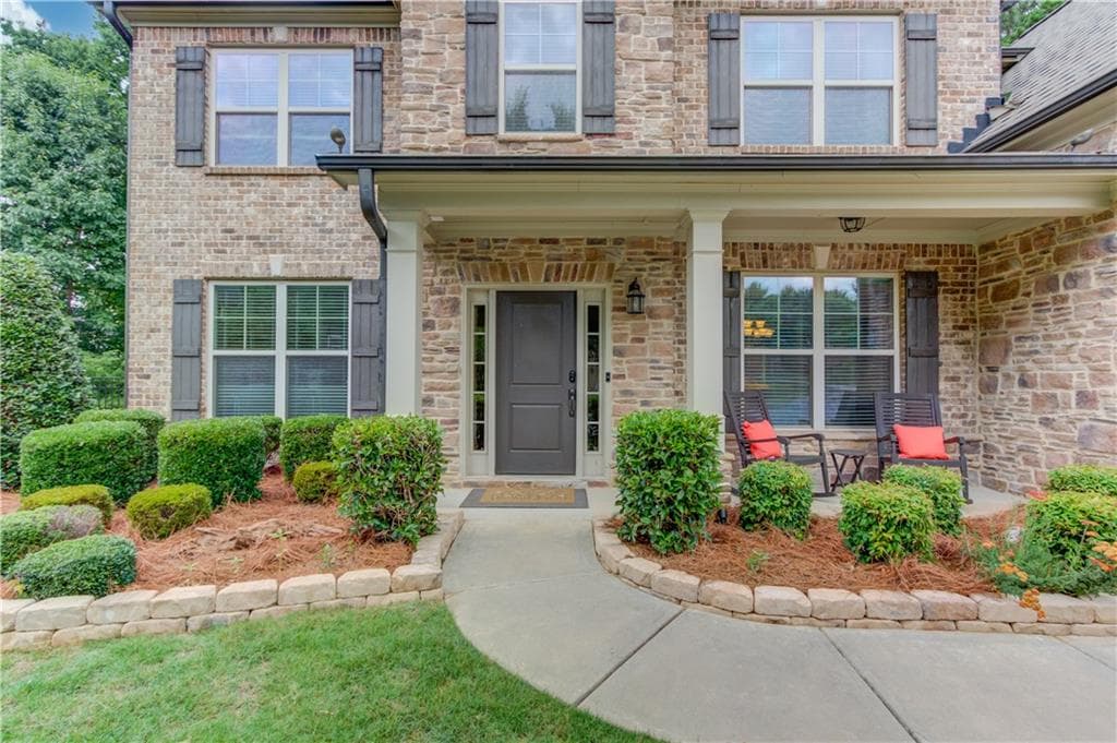 6 bedroom, 4 bathroom, 3,646 sq ft single family residence for sale at 6005 Deer Walk Trail, Sugar Hill, GA 30518 — photo 3