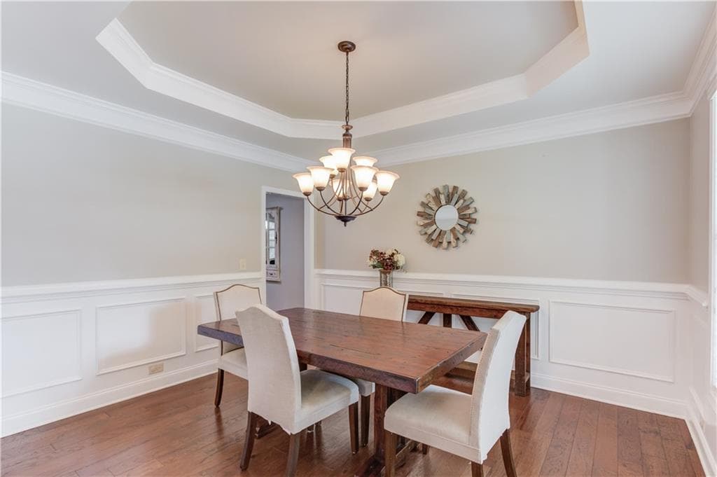 6 bedroom, 4 bathroom, 3,646 sq ft single family residence for sale at 6005 Deer Walk Trail, Sugar Hill, GA 30518 — photo 7