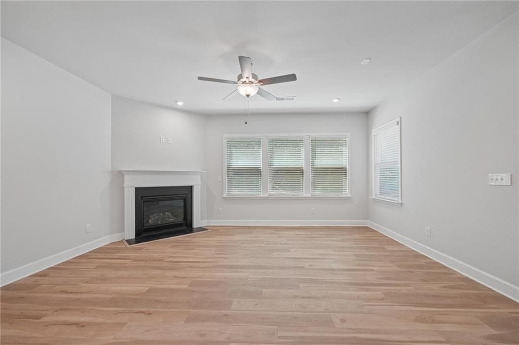 2 bedroom, 2 bathroom, 1,877 sq ft single family residence under contract at 1958 Amaryllis Drive, Grayson, GA 30017 — photo 5
