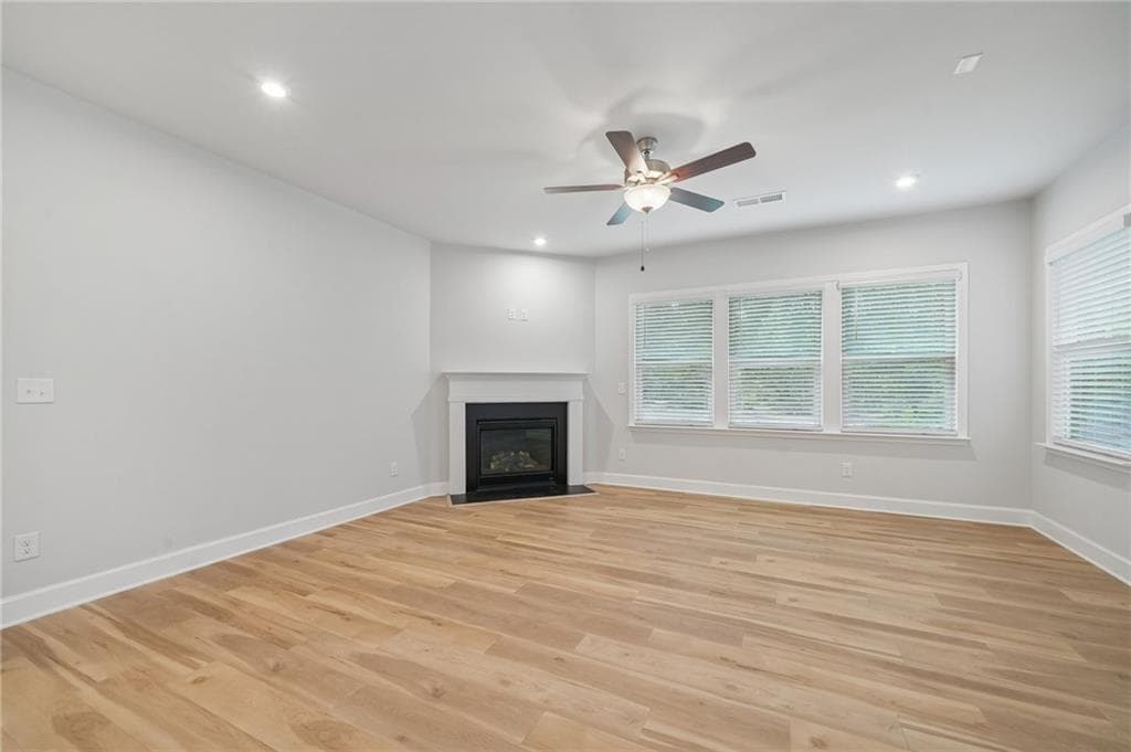 2 bedroom, 2 bathroom, 1,877 sq ft single family residence under contract at 1958 Amaryllis Drive, Grayson, GA 30017 — photo 6