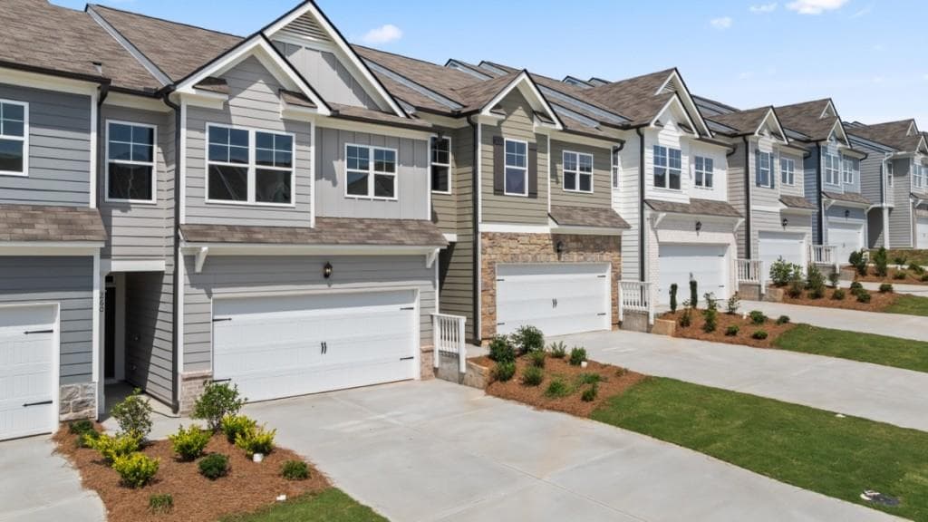 3 bedroom, 3 bathroom, 1,877 sq ft townhouse for sale at 260 Deerberry Drive, Jasper, GA 30143 — photo 2