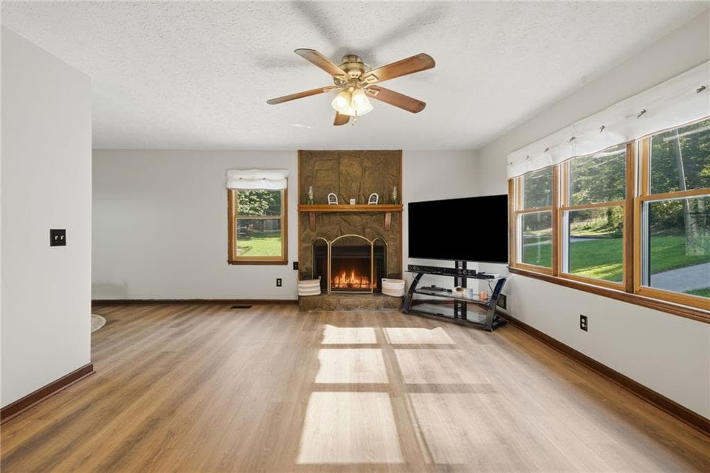 4 bedroom, 2 bathroom, 1,588 sq ft single family residence for sale at 190 Lori Lane, Canton, GA 30114 — photo 7