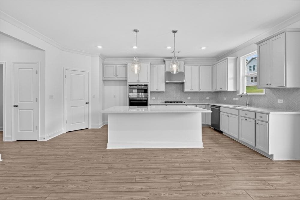5 bedroom, 5 bathroom, 3,067 sq ft single family residence under contract at 1683 Caldwell Bend Lane, Dacula, GA 30019 — photo 2