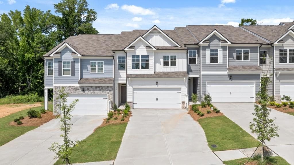 3 bedroom, 3 bathroom, 1,877 sq ft townhouse sold at 270 Deerberry Drive, Jasper, GA 30143