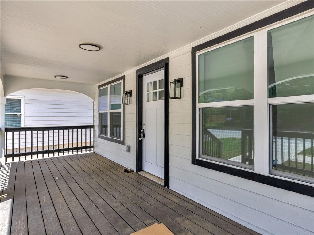5 bedroom, 3 bathroom, 2,588 sq ft single family residence for sale at 1090 Mcdaniel Street, Atlanta, GA 30310 — photo 4