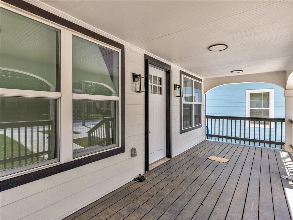 5 bedroom, 3 bathroom, 2,588 sq ft single family residence for sale at 1090 Mcdaniel Street, Atlanta, GA 30310 — photo 5