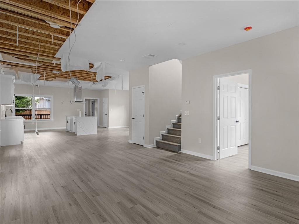 5 bedroom, 3 bathroom, 2,588 sq ft single family residence for sale at 1090 Mcdaniel Street, Atlanta, GA 30310 — photo 7