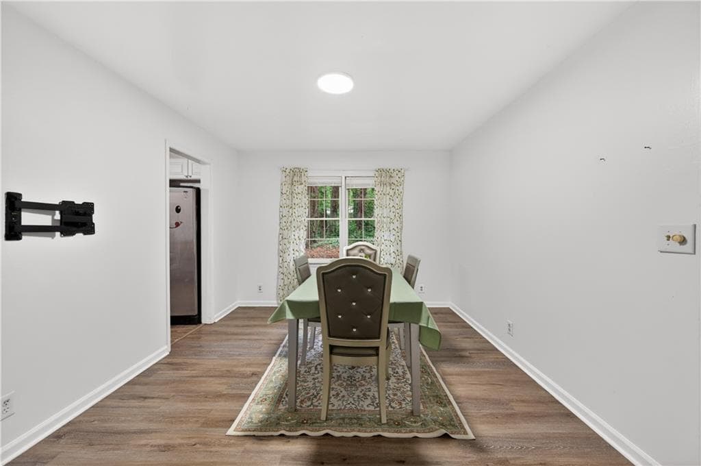 4 bedroom, 3 bathroom, 2,222 sq ft single family residence for sale at 4894 Candlewood Lane, Stone Mountain, GA 30088 — photo 10