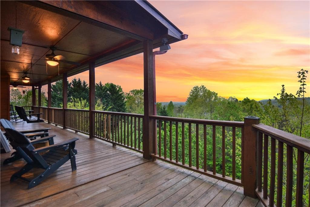 4 bedroom, 3 bathroom, 2,500 sq ft single family residence under contract at 48 Lookout Drive, Blue Ridge, GA 30513 — photo 4