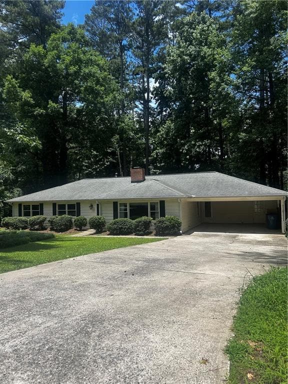 3 bedroom, 2 bathroom, 1,740 sq ft single family residence for rent at 125 Pebble Trail, Alpharetta, GA 30009 for $3,300 a month — photo 2