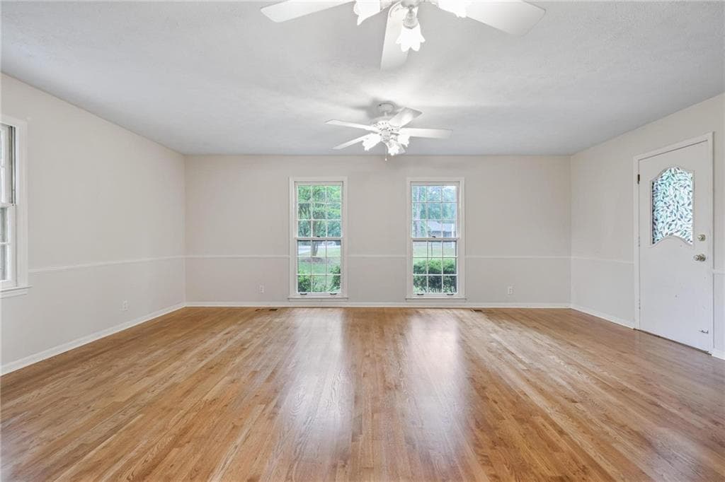5 bedroom, 5 bathroom, 4,479 sq ft single family residence for sale at 3995 Manson Avenue, Smyrna, GA 30082 — photo 4