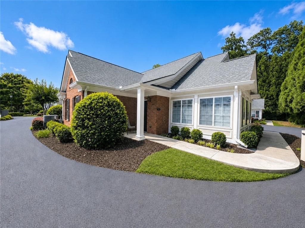 2 bedroom, 2 bathroom, 1,685 sq ft condominium for sale at 1535 Duluth Highway 503, Lawrenceville, GA 30043