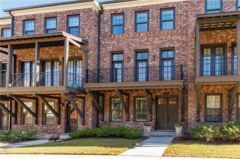 3 bedroom, 4 bathroom, 2,707 sq ft townhouse under contract at 767 Hadley Lane, Marietta, GA 30068