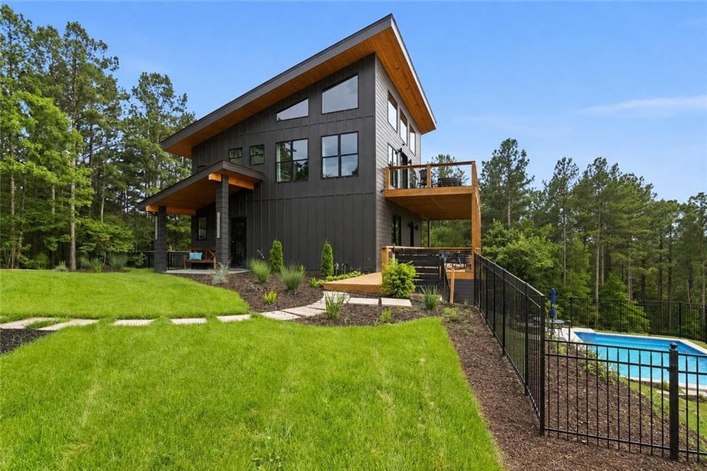 3 bedroom, 2 bathroom, 2,160 sq ft single family residence for sale at 6333 Big Ridge Road, Talking Rock, GA 30175 — photo 2