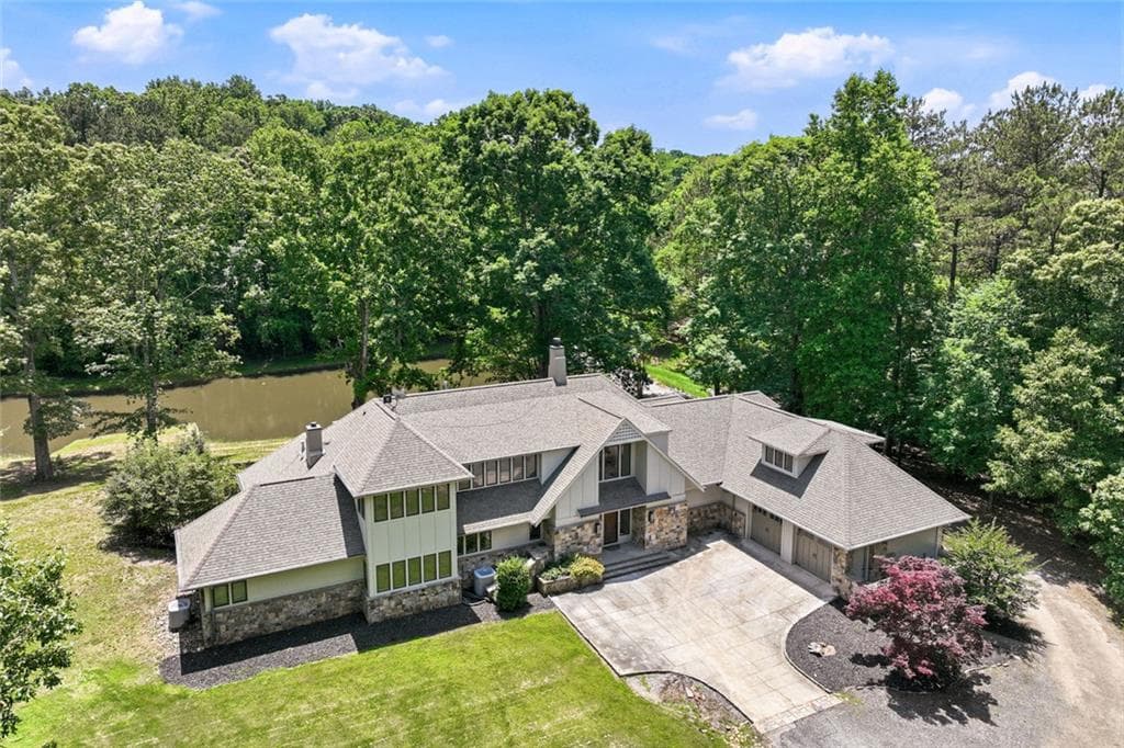5 bedroom, 5 bathroom, 7,552 sq ft single family residence for rent at 3735 Smithtown Road, Suwanee, GA 30024 for $7,500 a month — photo 2