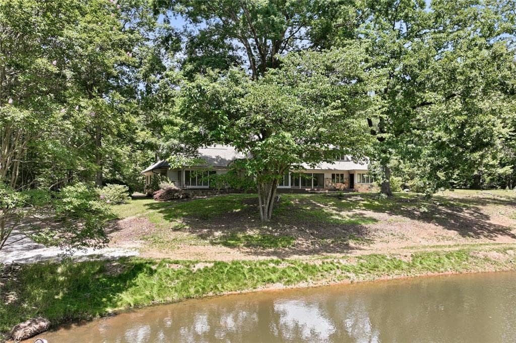 5 bedroom, 5 bathroom, 7,552 sq ft single family residence for rent at 3735 Smithtown Road, Suwanee, GA 30024 for $7,500 a month — photo 5