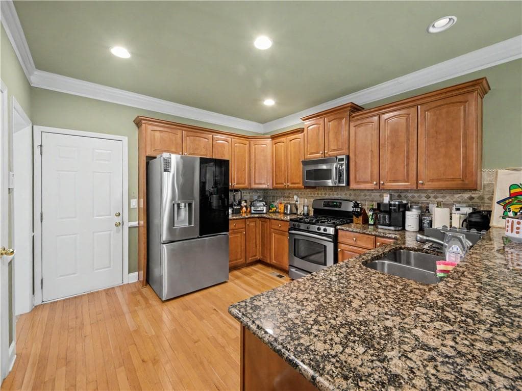 5 bedroom, 4 bathroom, 3,086 sq ft single family residence for sale at 4530 Amysaye Walk, Acworth, GA 30101 — photo 10