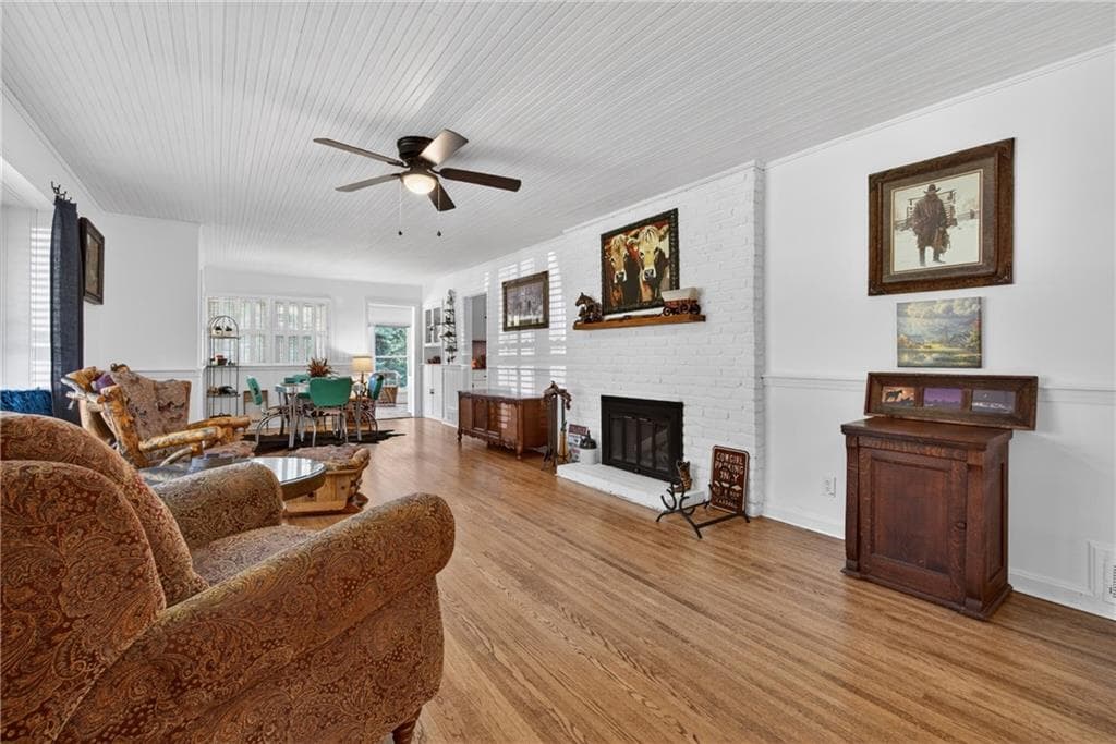 3 bedroom, 2 bathroom, 2,157 sq ft single family residence for sale at 188 Hillendale Drive, Toccoa, GA 30577 — photo 5