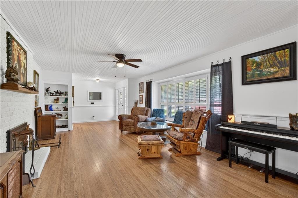 3 bedroom, 2 bathroom, 2,157 sq ft single family residence for sale at 188 Hillendale Drive, Toccoa, GA 30577 — photo 7
